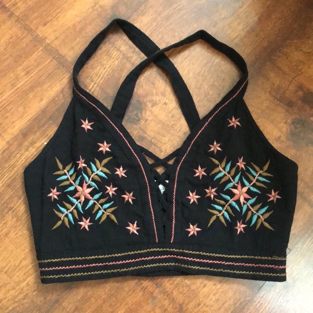 Embroidered crop tank top
